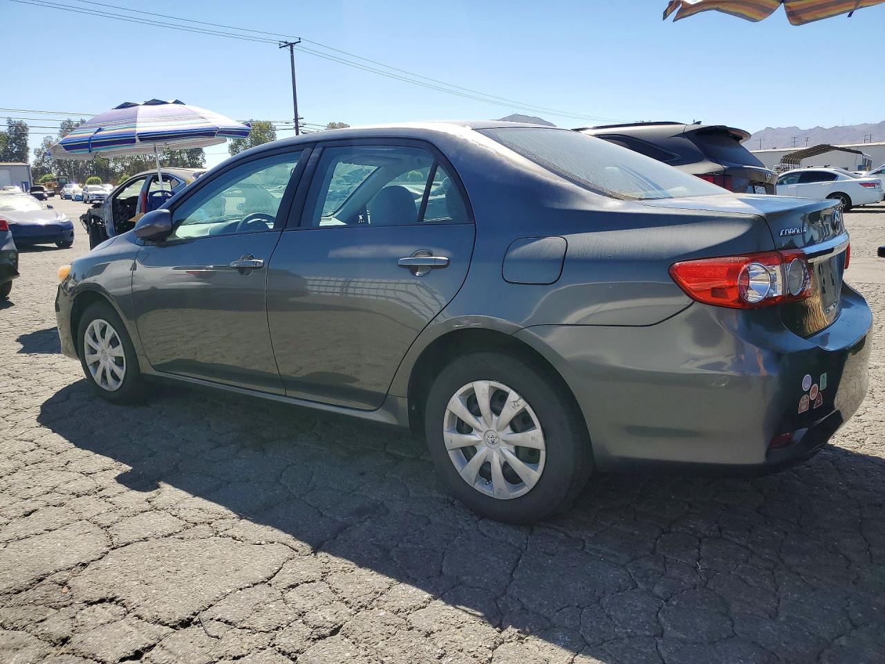 2T1BU4EE2BC548017 · 2011 TOYOTA COROLLA · 2/12