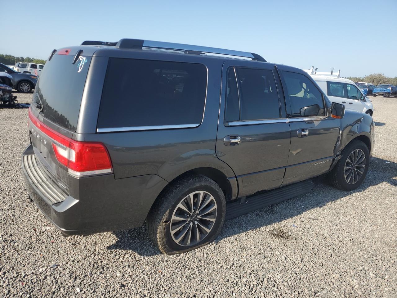 5LMJJ2HT2FEJ09432 · 2015 LINCOLN NAVIGATOR · 3/13