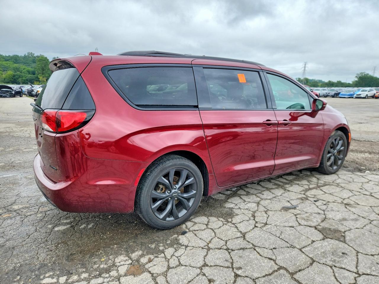 2C4RC1GG5JR289133 · 2018 CHRYSLER PACIFICA · 3/13