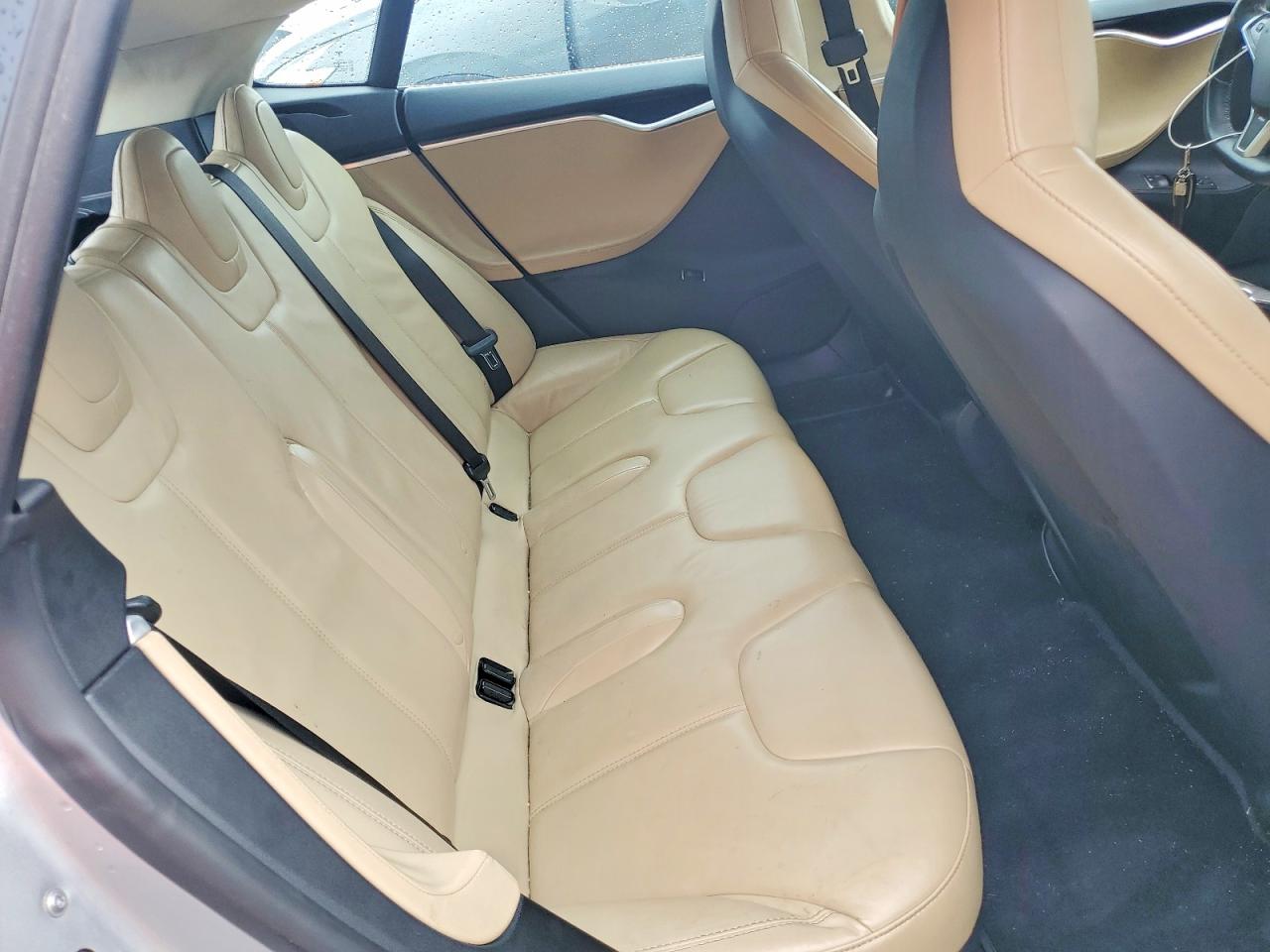 5YJSA1CN0DFP22076 · 2013 TESLA MODEL S · 10/12