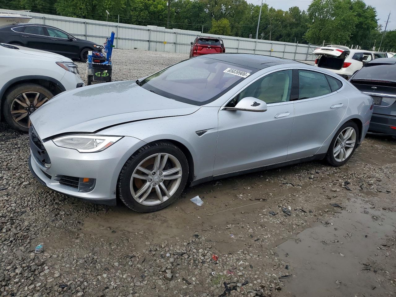5YJSA1CN0DFP22076 · 2013 TESLA MODEL S
