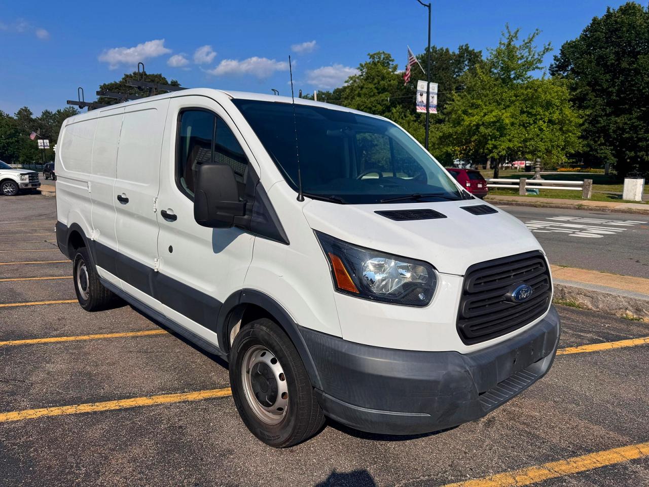 1FTNE1ZV0FKA11671 · 2015 FORD TRANSIT