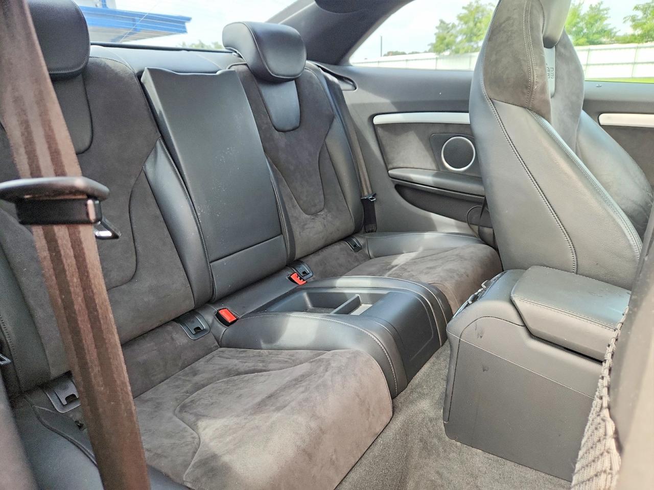 WAUVGAFR5DA006242 · 2013 AUDI S5 · 10/12