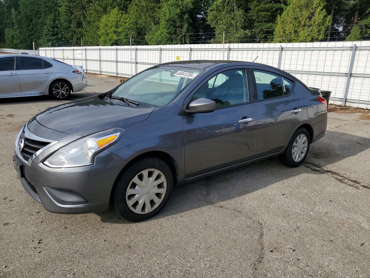 3N1CN7AP5KL815077 · 2019 NISSAN VERSA