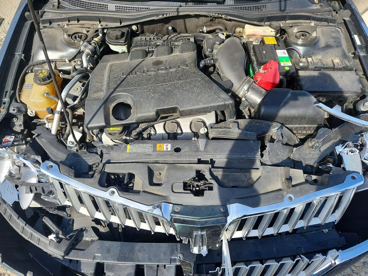 3LNHL2JC8AR613592 · 2010 LINCOLN MKZ · 11/12