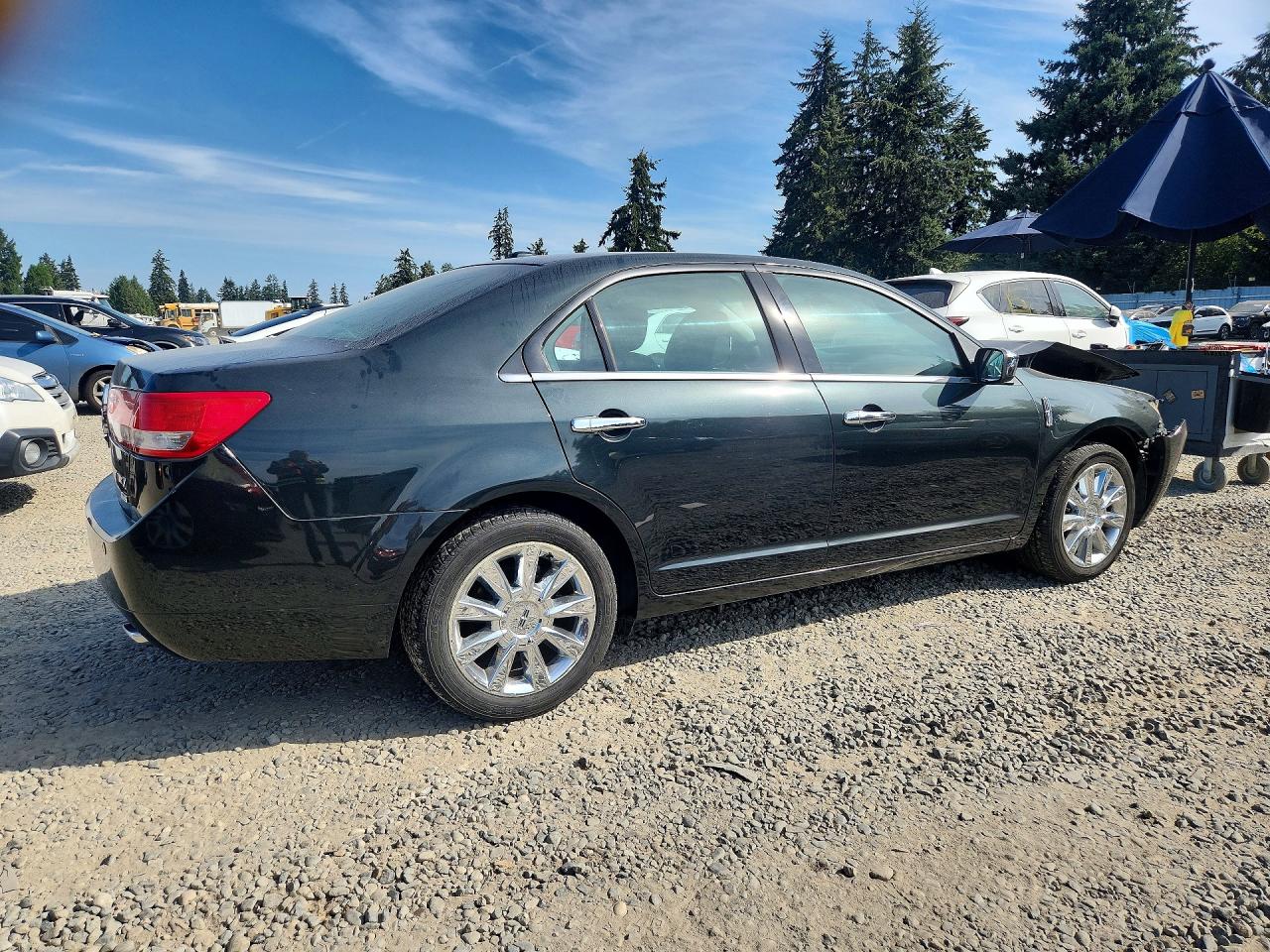 3LNHL2JC8AR613592 · 2010 LINCOLN MKZ · 3/12