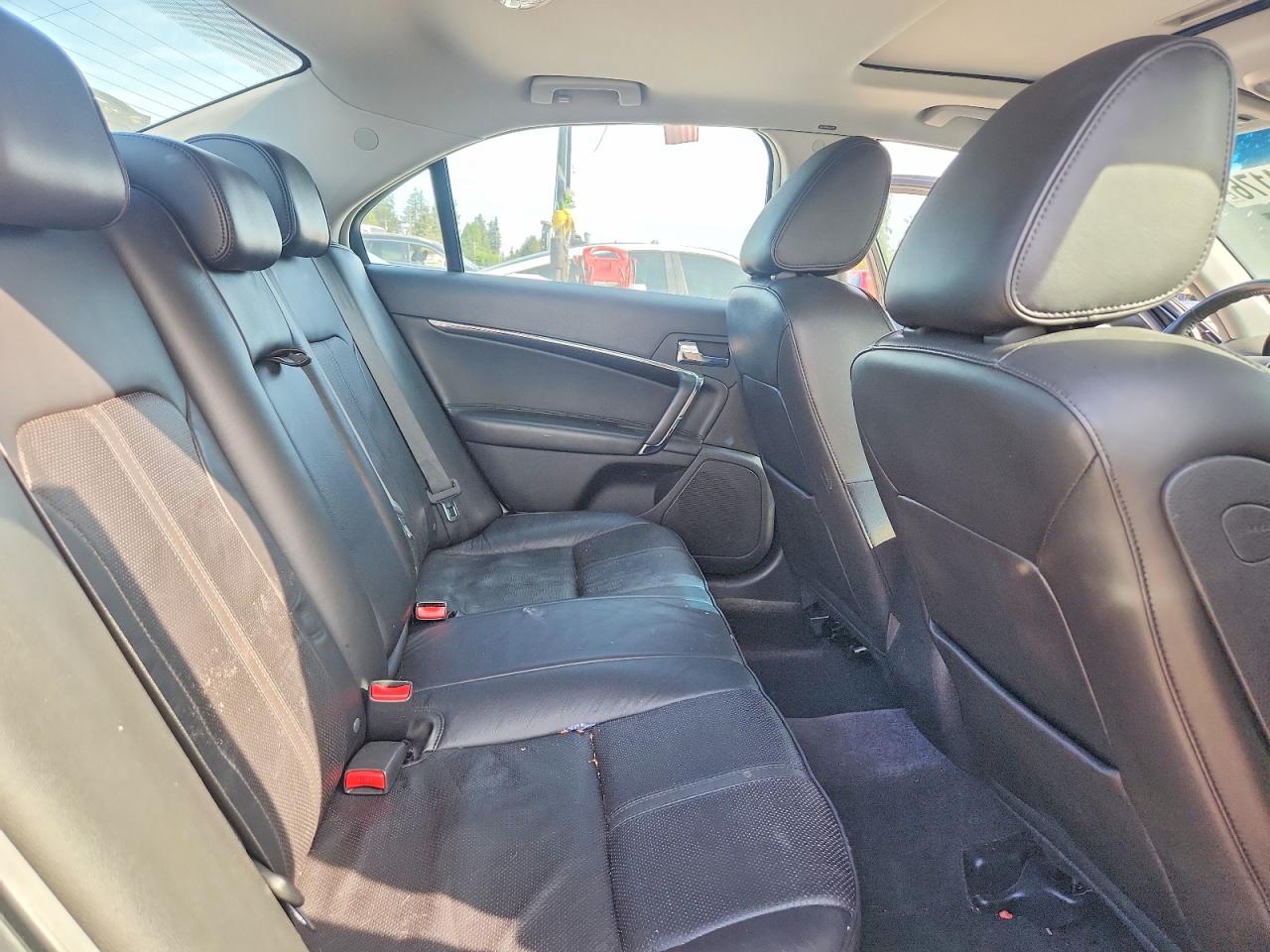 3LNHL2JC8AR613592 · 2010 LINCOLN MKZ · 10/12