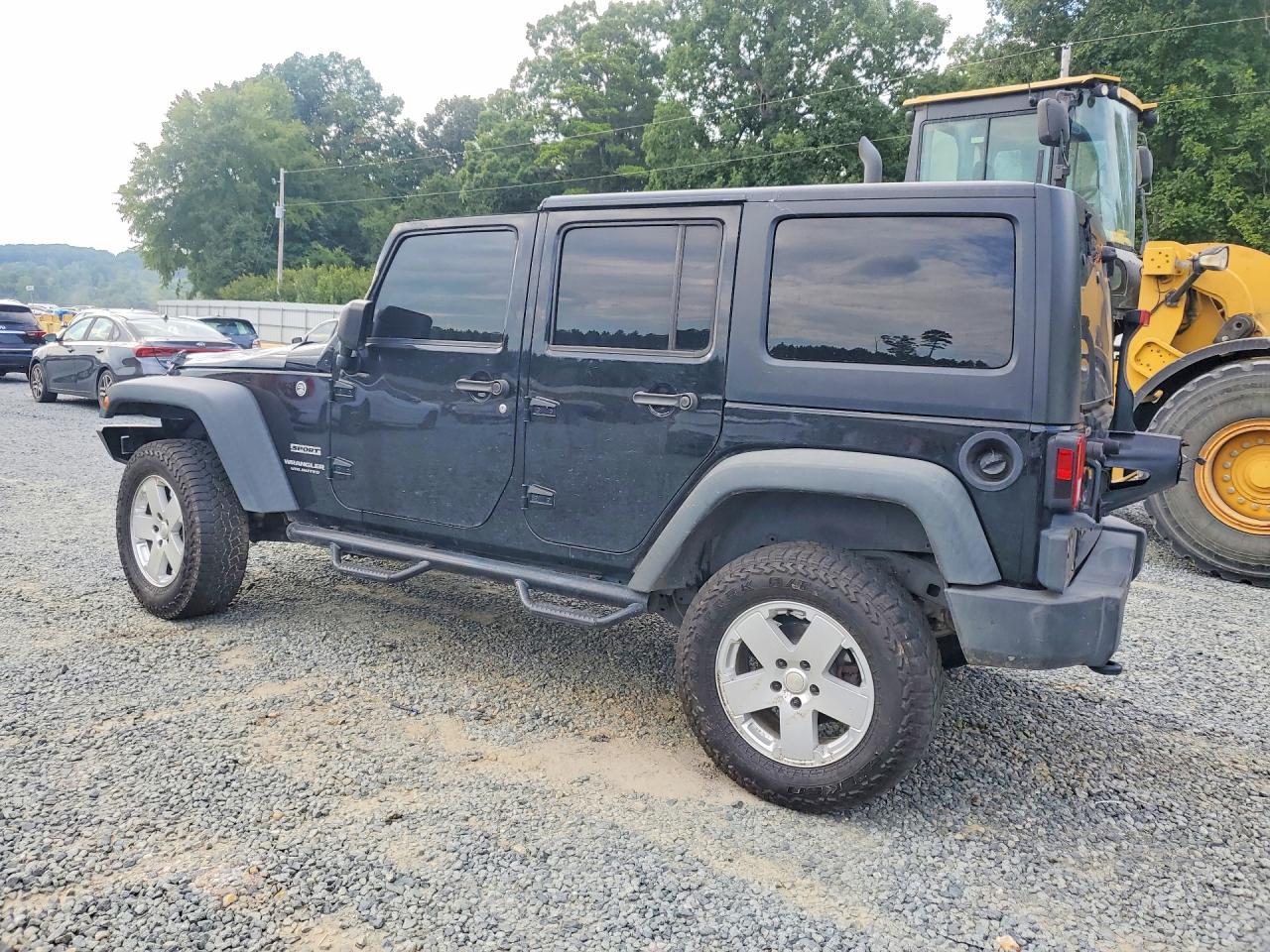 1C4BJWDG9HL566085 · 2017 JEEP WRANGLER UNLIMITED · 2/13