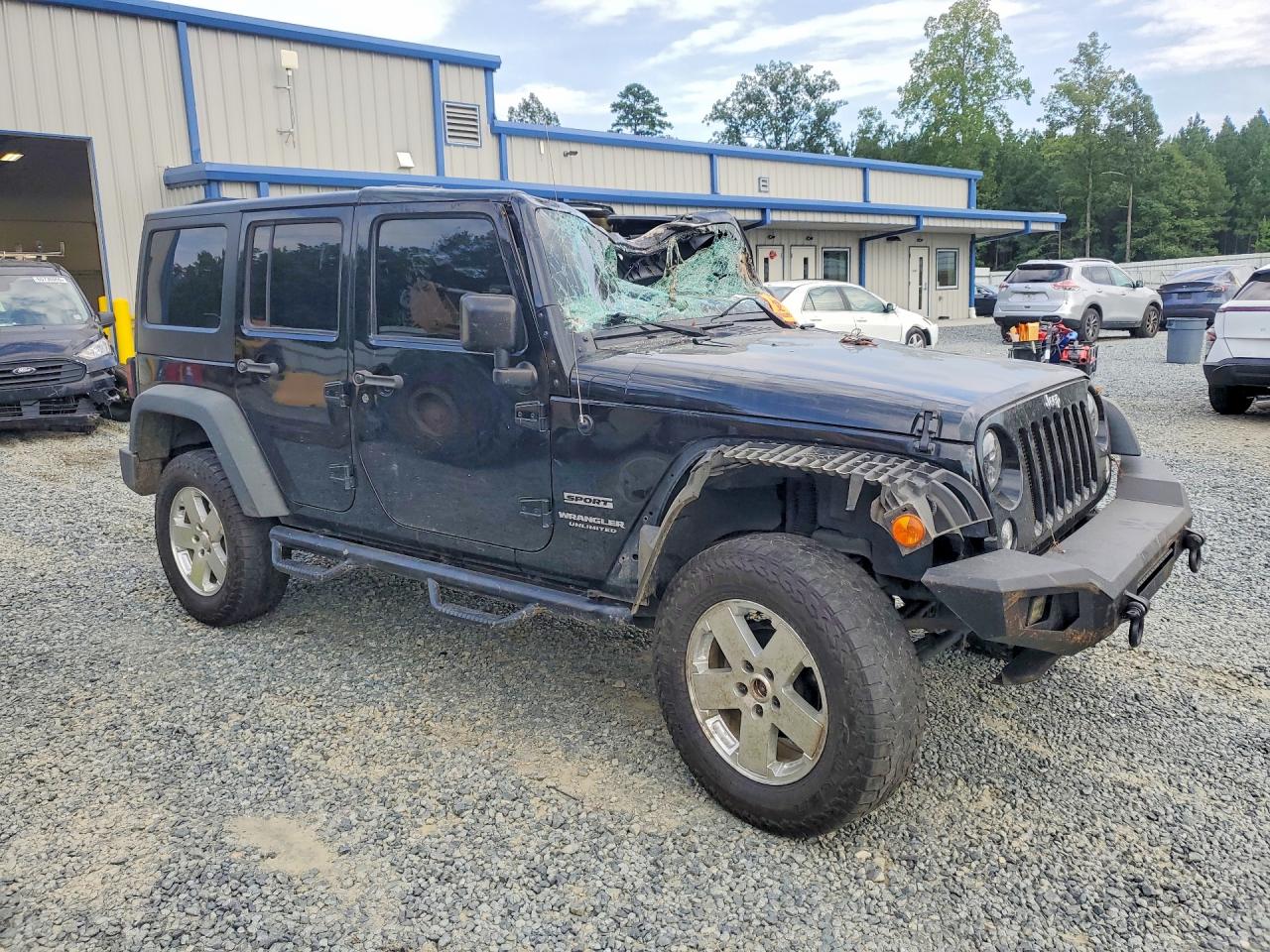1C4BJWDG9HL566085 · 2017 JEEP WRANGLER UNLIMITED · 4/13