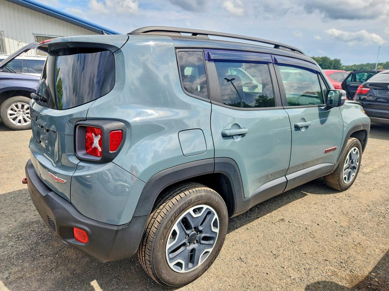 ZACCJBCT4GPD40588 · 2016 JEEP RENEGADE · 3/13