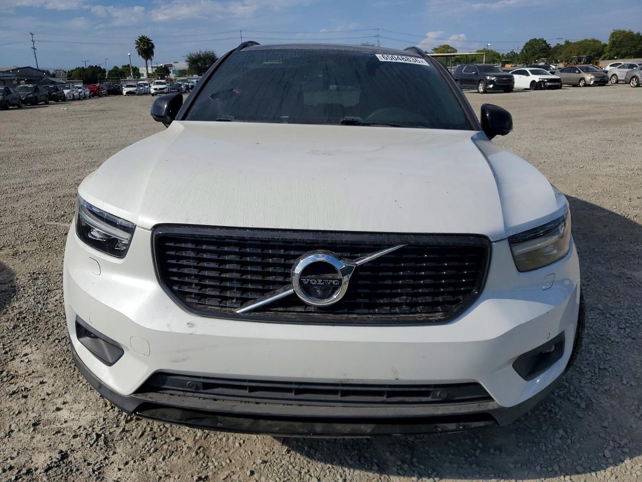 YV4162UM5L2348409 · 2020 VOLVO XC40 · 5/13