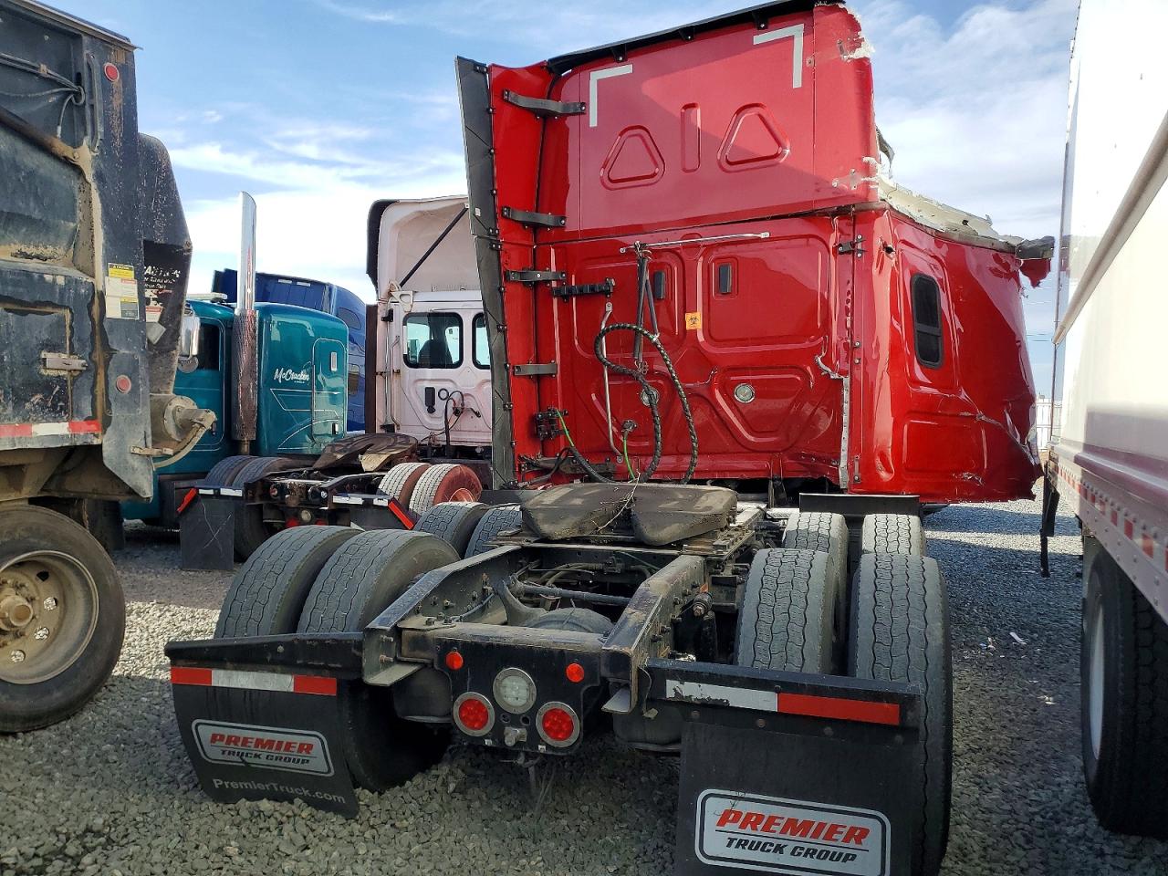 3AKJHHDR2LSKN4295 · 2020 FREIGHTLINER CASCADIA 126 · 4/10