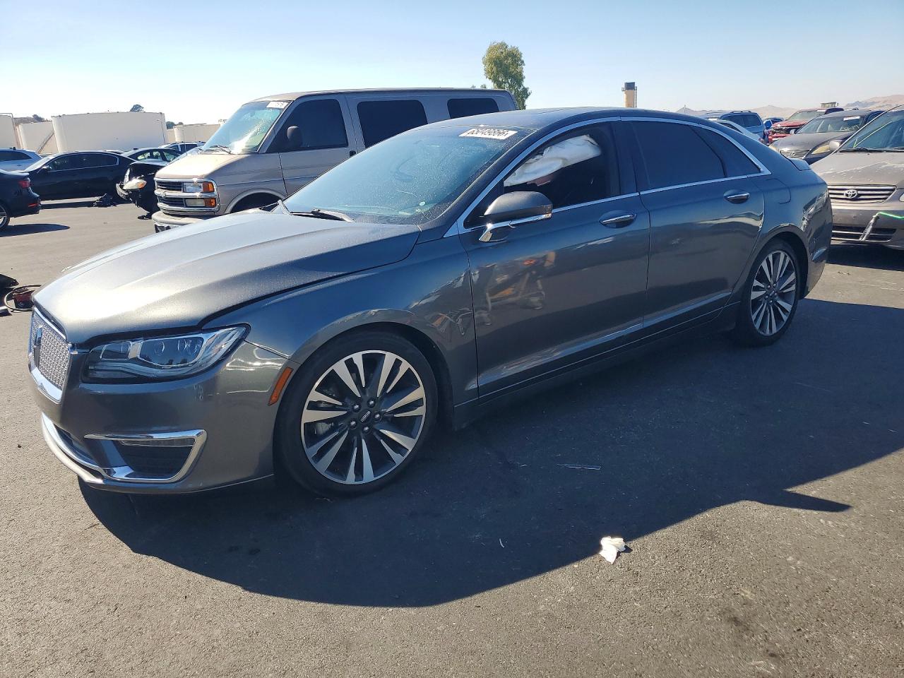 2017 LINCOLN MKZ