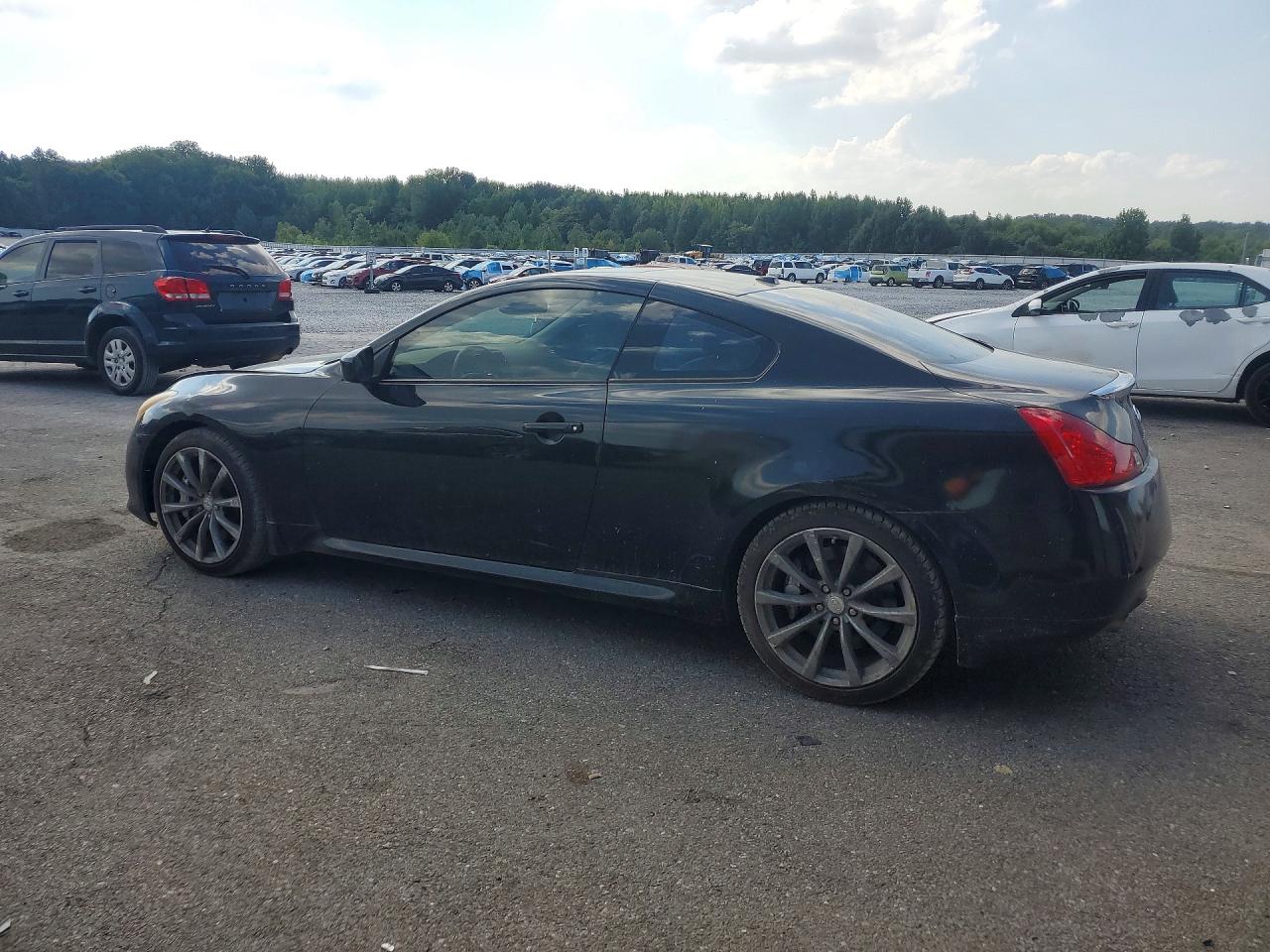 JNKCV64E88M113740 · 2008 INFINITI G37 · 2/13