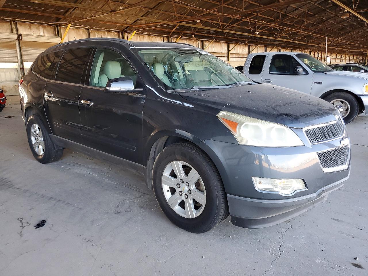 1GNKRJED1BJ231932 · 2011 CHEVROLET TRAVERSE · 4/13