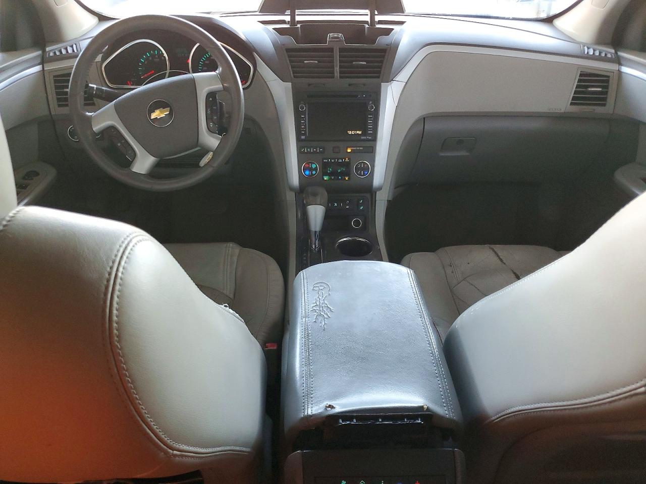 1GNKRJED1BJ231932 · 2011 CHEVROLET TRAVERSE · 8/13