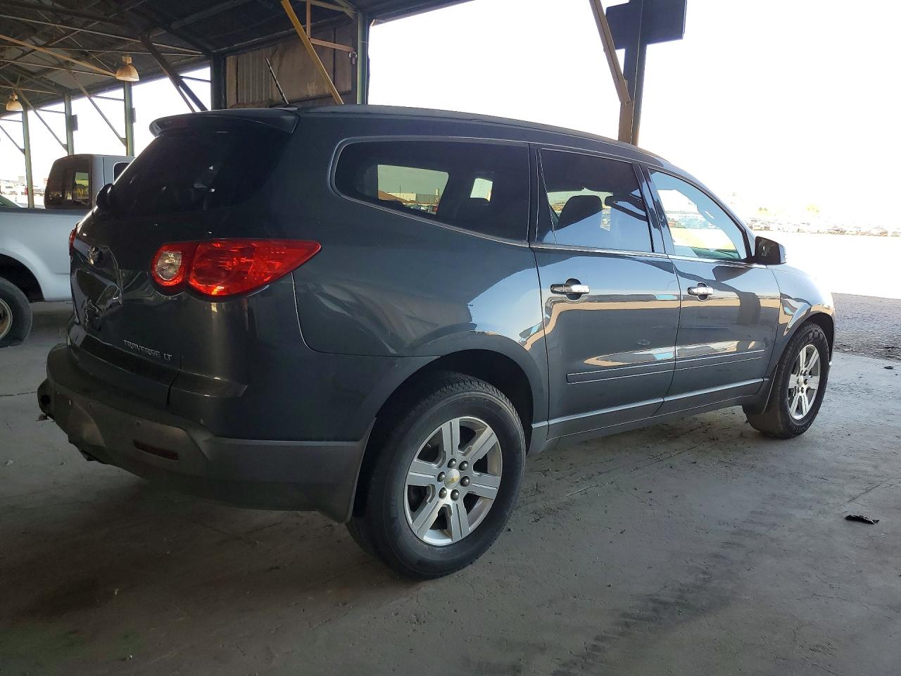 1GNKRJED1BJ231932 · 2011 CHEVROLET TRAVERSE · 3/13