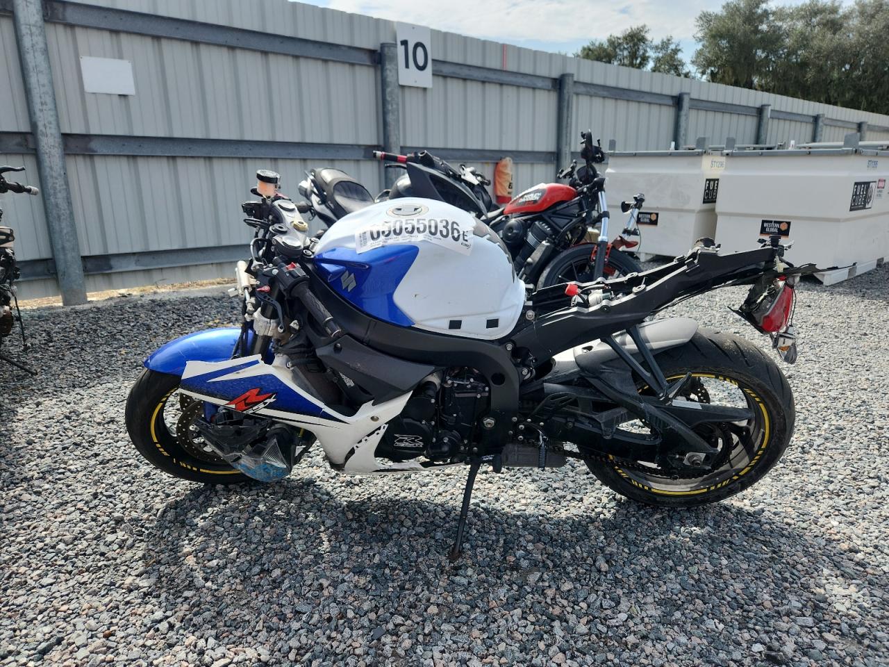 JS1GN7FA4F2101462 · 2015 SUZUKI GSX-R600 · 3/8
