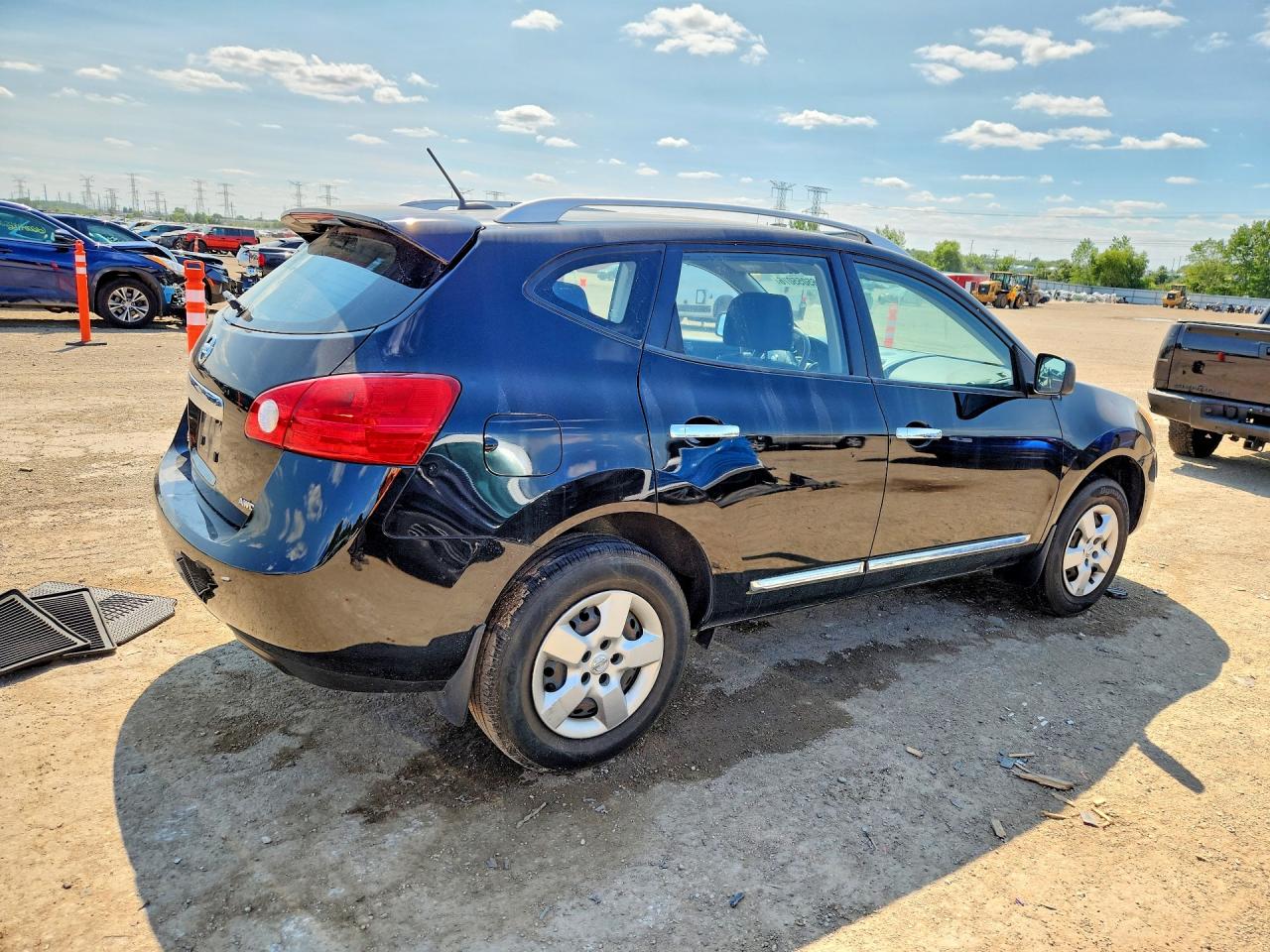 JN8AS5MV1EW700894 · 2014 NISSAN ROGUE SELECT · 3/12