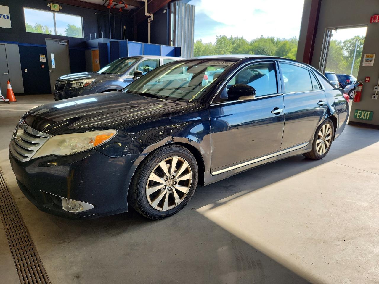 4T1BK3DB8BU434030 · 2011 TOYOTA AVALON