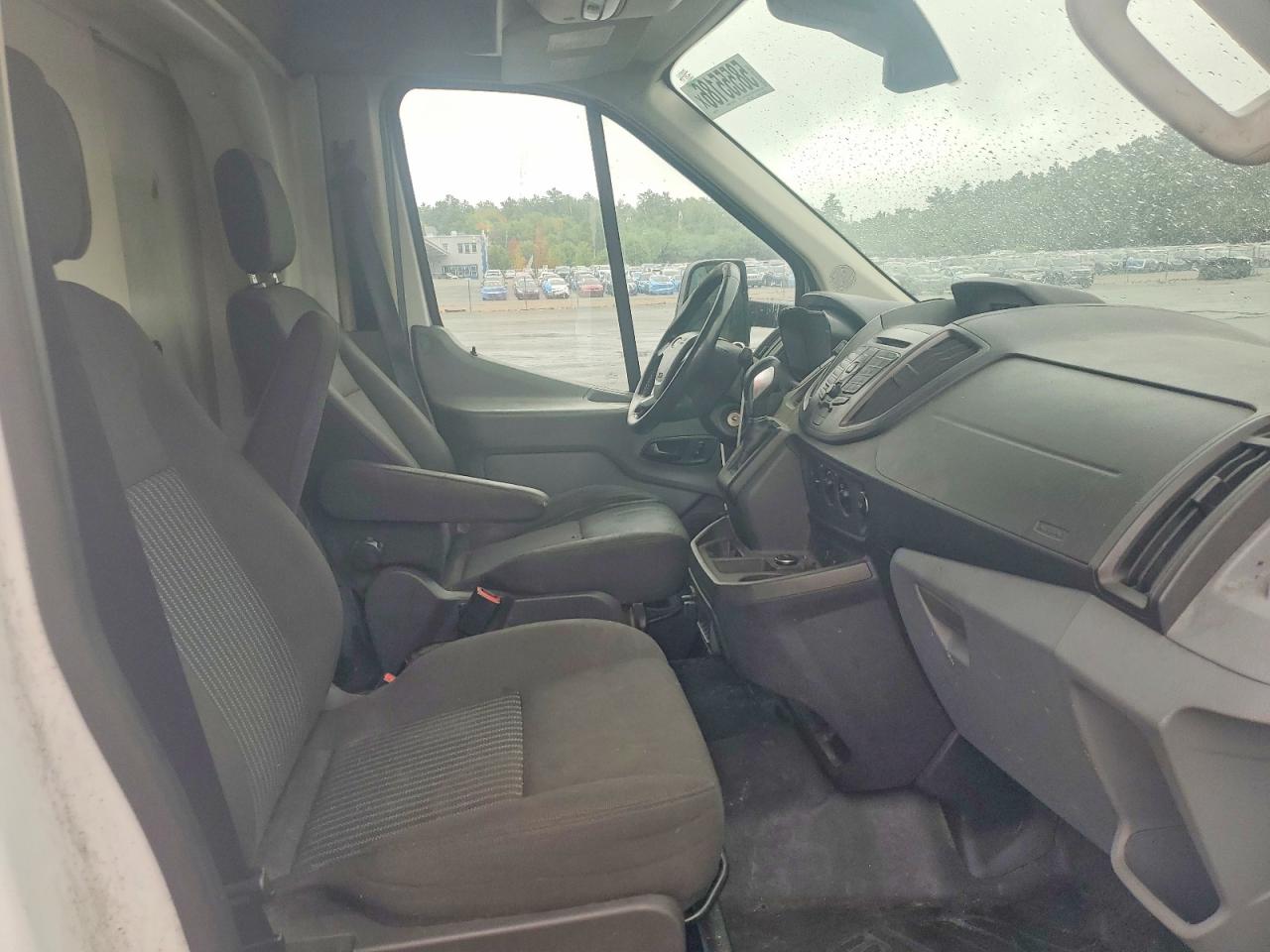 1FDYR5PM7FKB23432 · 2015 FORD TRANSIT · 11/13