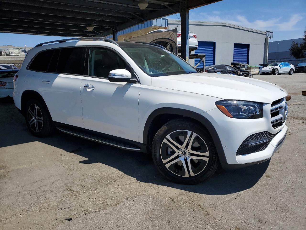 4JGFF5KE7LA160675 · 2020 MERCEDES-BENZ GLS · 4/13