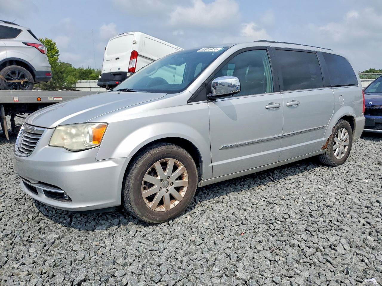 2A4RR8DG4BR681902 · 2011 CHRYSLER TOWN & COUNTRY
