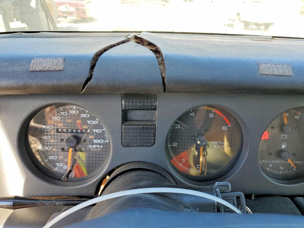 1G2FS23E2NL227403 · 1992 PONTIAC FIREBIRD · 9/12