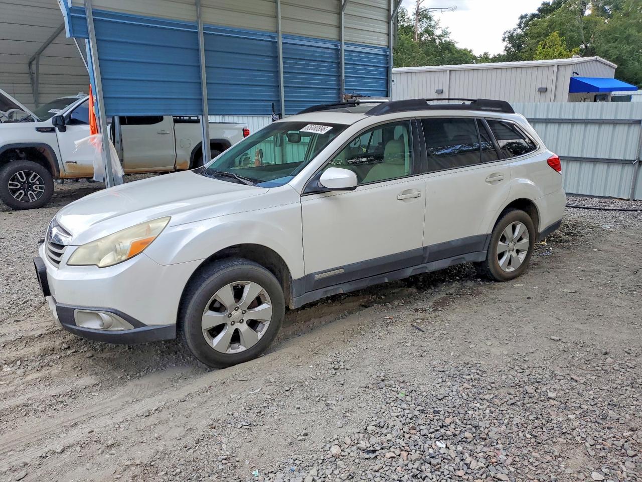 4S4BRBKC0B3353126 · 2011 SUBARU OUTBACK
