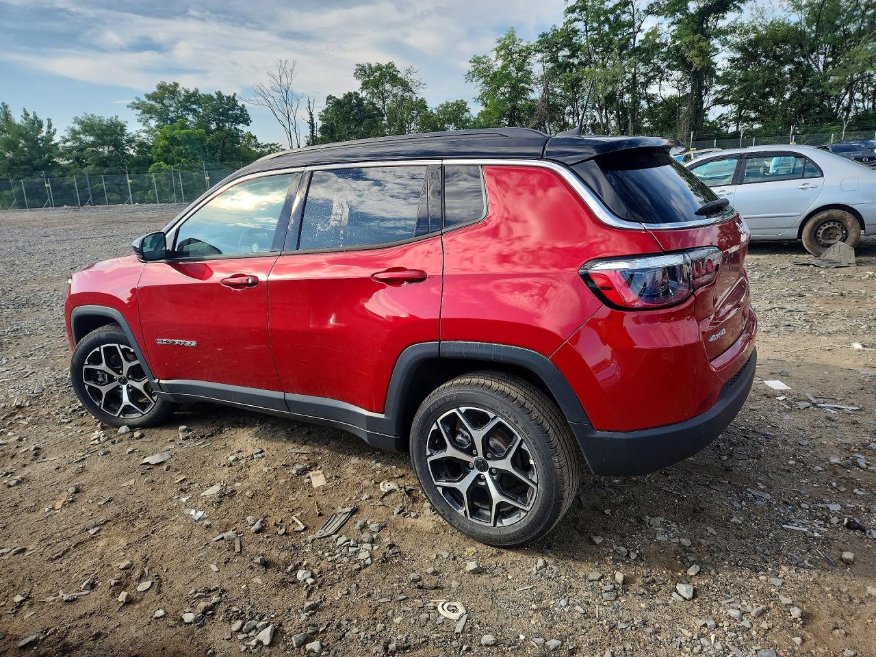 3C4NJDCNXST623407 · 2025 JEEP COMPASS · 2/13