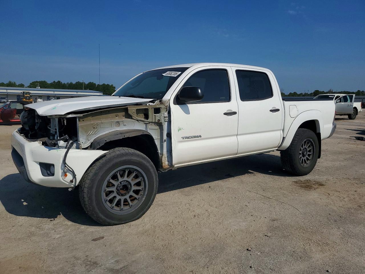 5TFJU4GN0EX063096 · 2014 TOYOTA TACOMA