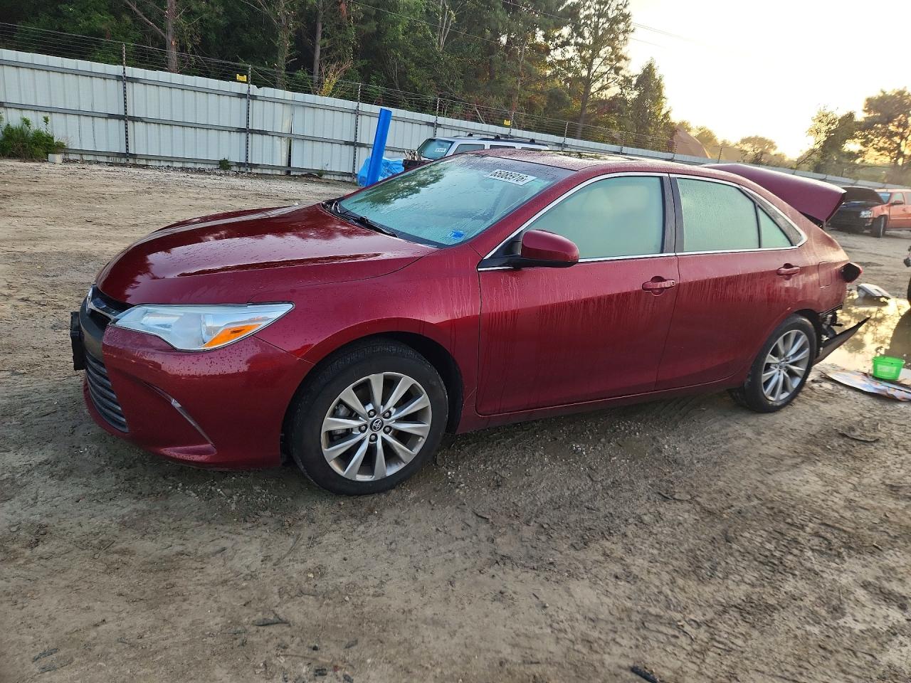 4T1BF1FK5HU617884 · 2017 TOYOTA CAMRY