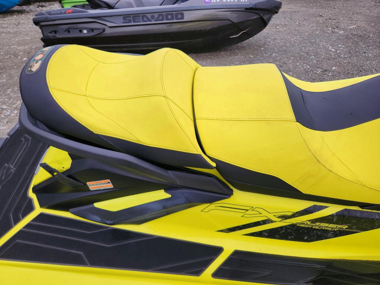YAMA2579K122 · 2022 YAM JET SKI · 6/10