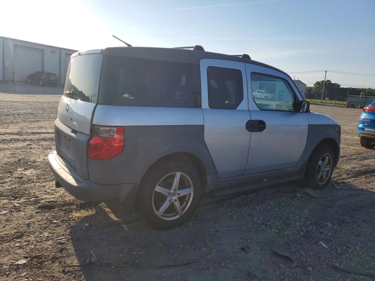 5J6YH28563L005417 · 2003 HONDA ELEMENT · 3/13