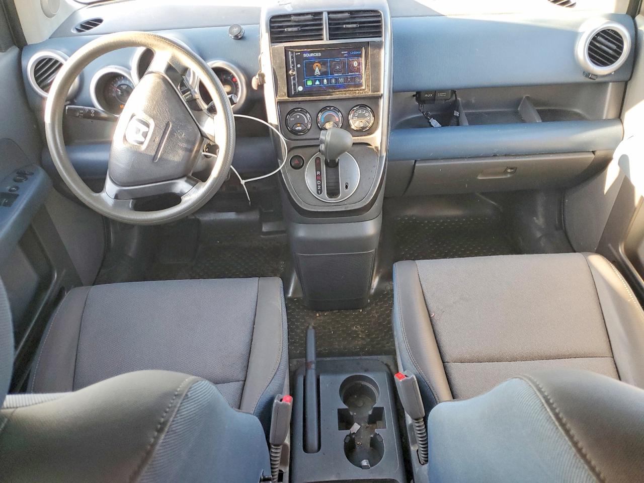 5J6YH28563L005417 · 2003 HONDA ELEMENT · 8/13