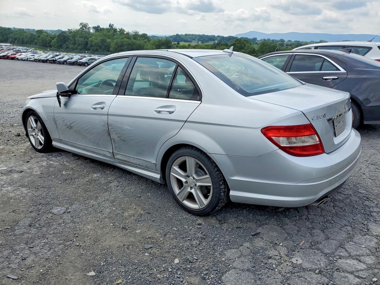 WDDGF8BB6BR145283 · 2011 MERCEDES-BENZ C · 2/12