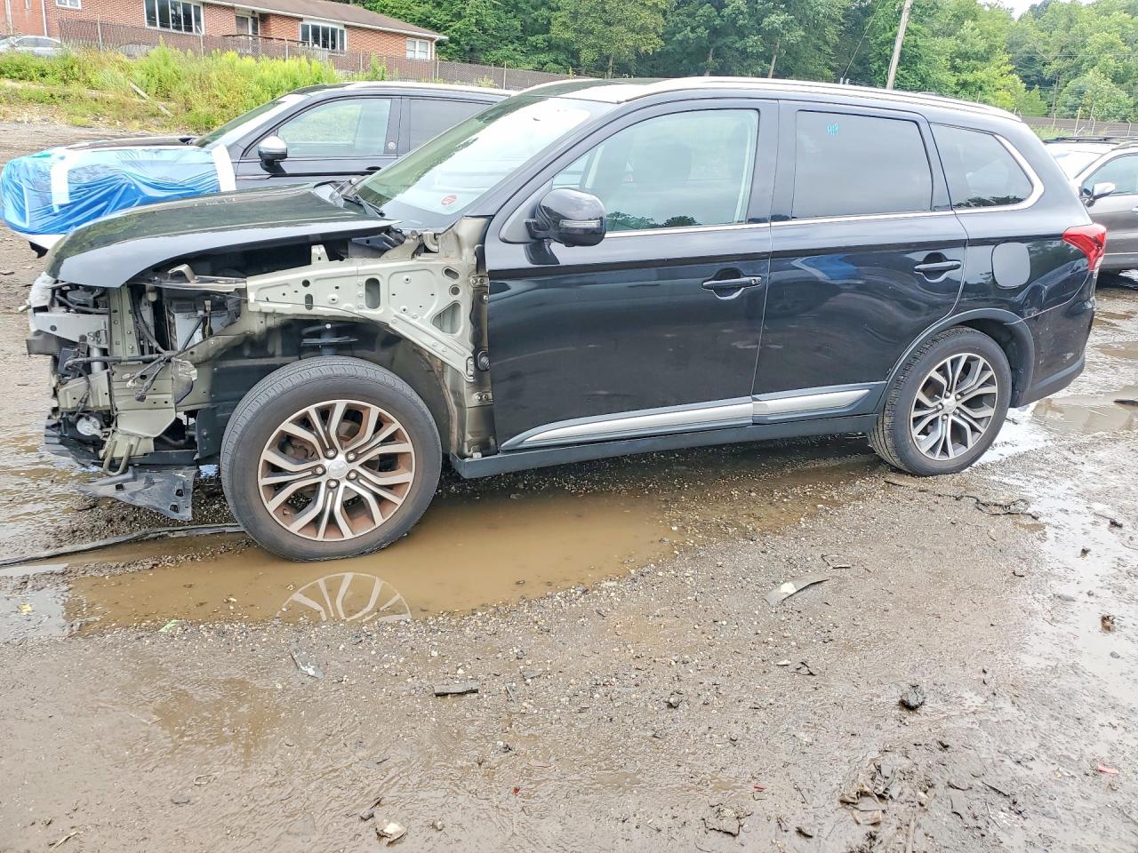 JA4AD3A33HZ025379 · 2017 MITSUBISHI OUTLANDER