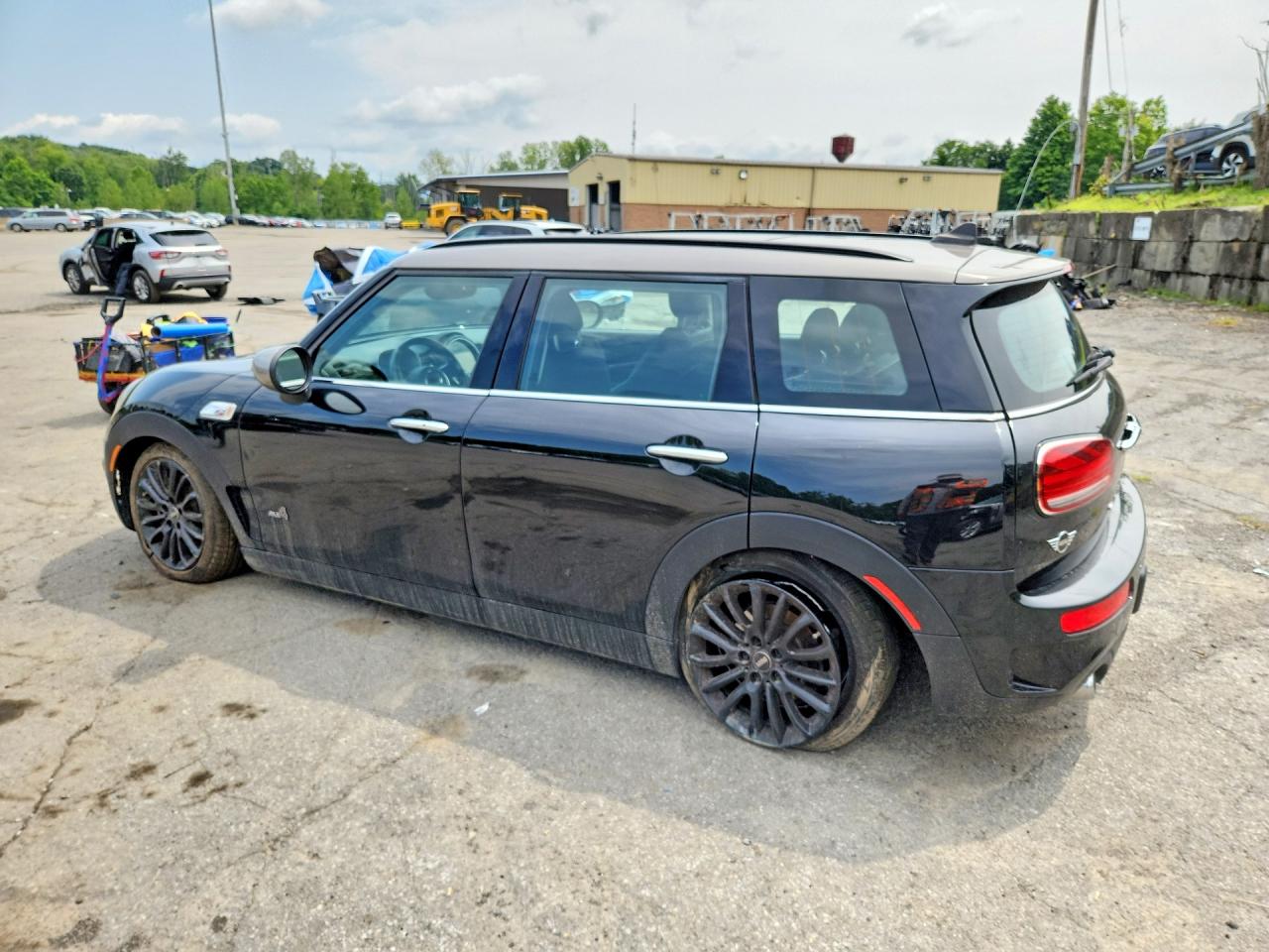 WMWXJ1C05R2U32756 · 2024 MINI COOPER · 2/12