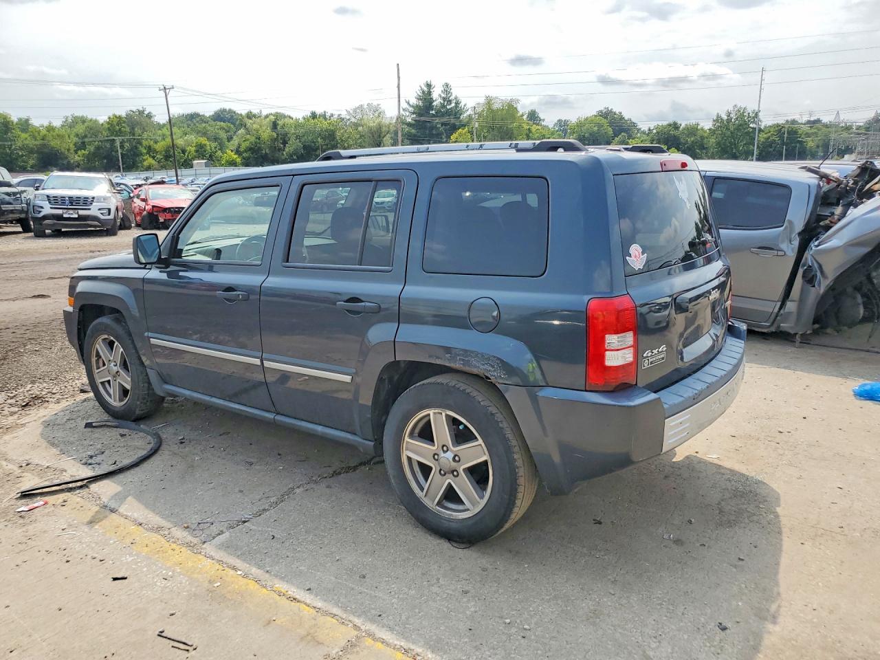 1J8FF48W58D608246 · 2008 JEEP PATRIOT · 2/13