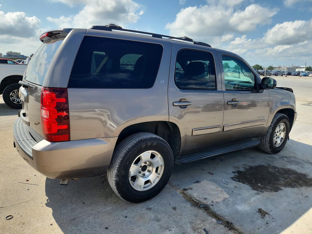 1GNSCBE0XDR350894 · 2013 CHEVROLET TAHOE · 3/13