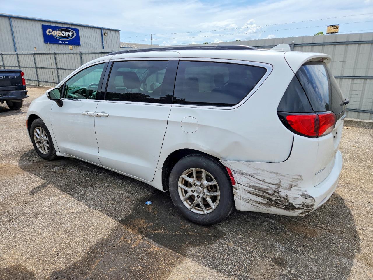 2C4RC1DG2LR156918 · 2020 CHRYSLER VOYAGER · 2/13