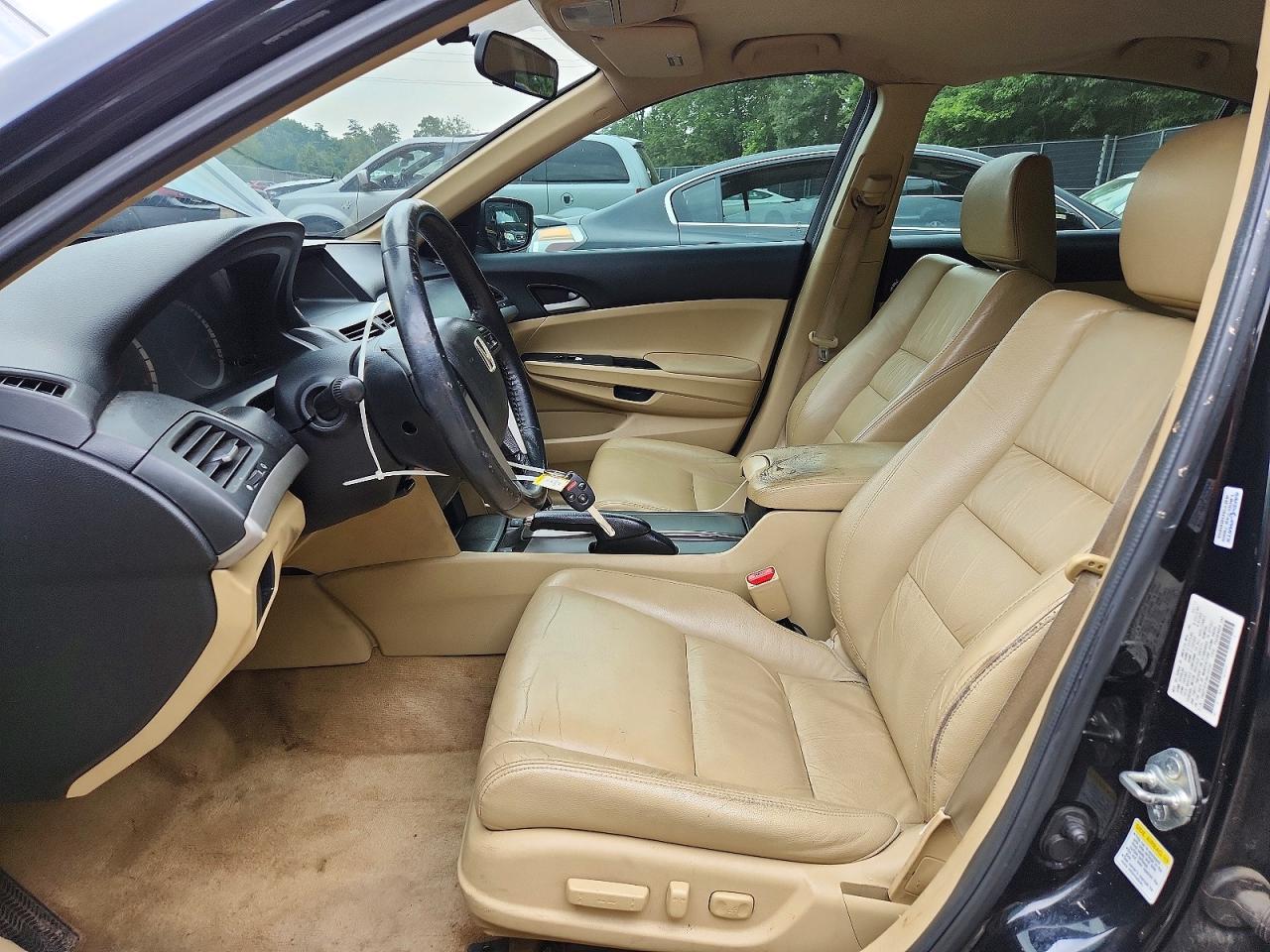 1HGCP2F61BA108545 · 2011 HONDA ACCORD · 7/12