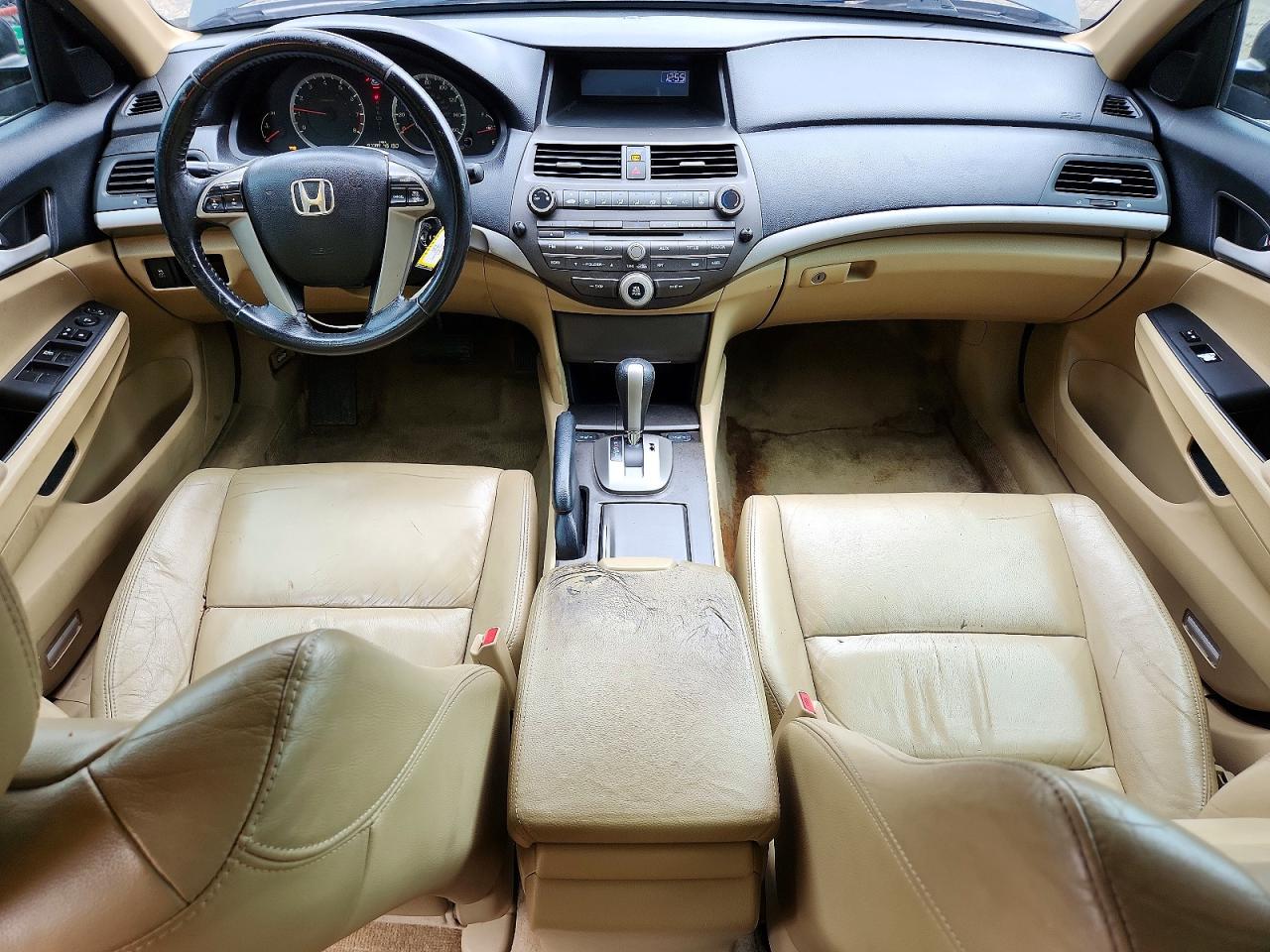 1HGCP2F61BA108545 · 2011 HONDA ACCORD · 8/12