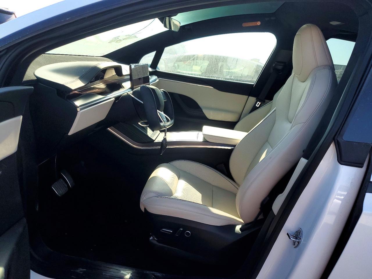 7SAXCBE63NF349390 · 2022 TESLA MODEL X · 7/13