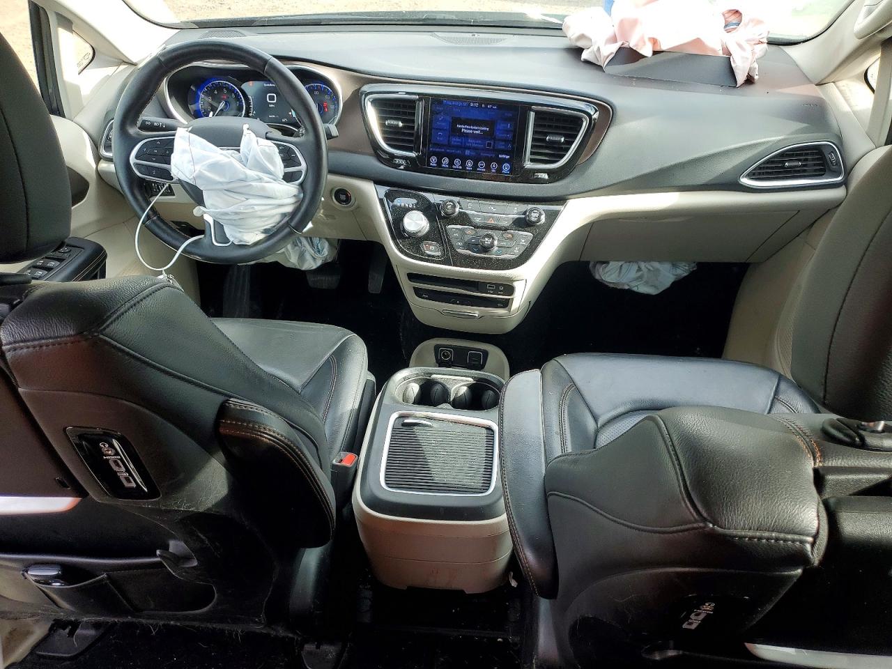 2C4RC1EGXHR837673 · 2017 CHRYSLER PACIFICA · 8/13