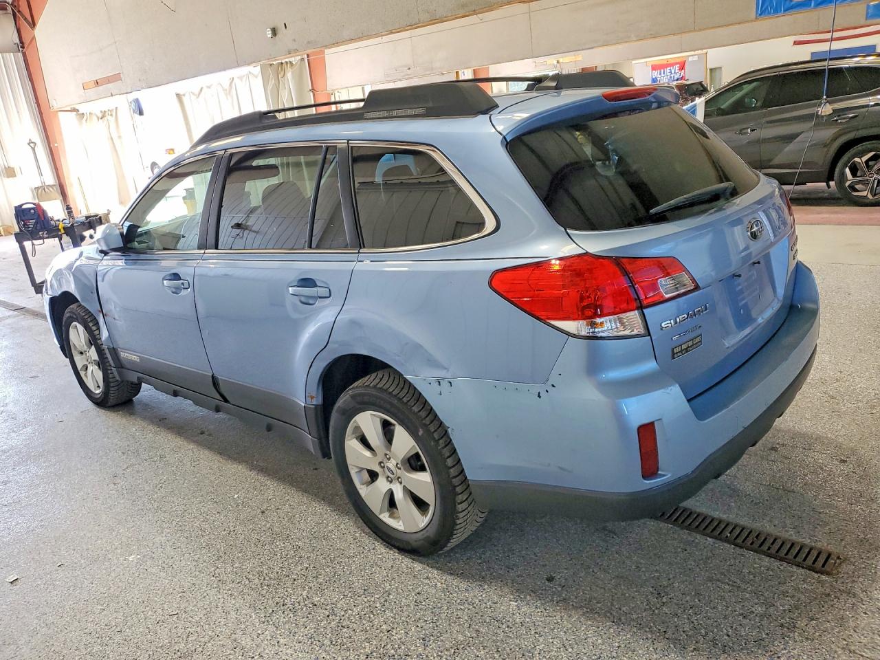 4S4BRDKC5C2247550 · 2012 SUBARU OUTBACK · 2/13