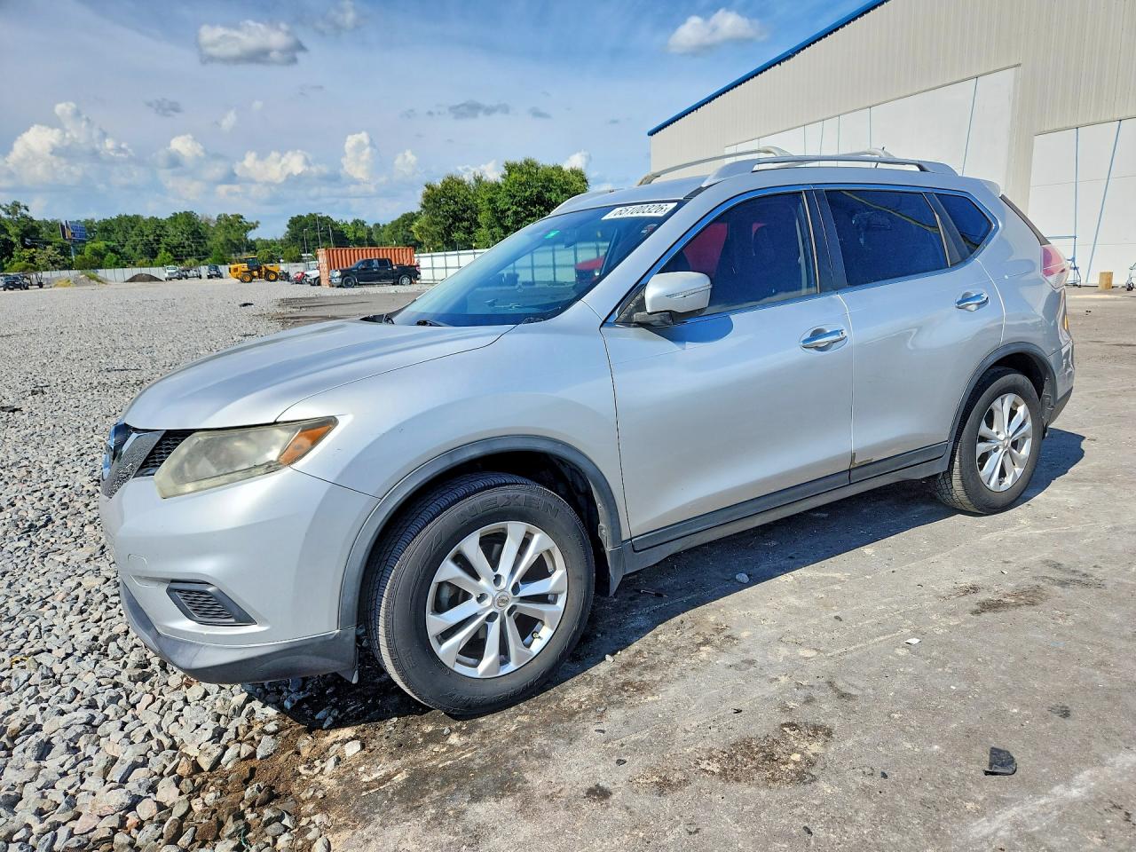 KNMAT2MT5FP533425 · 2015 NISSAN ROGUE