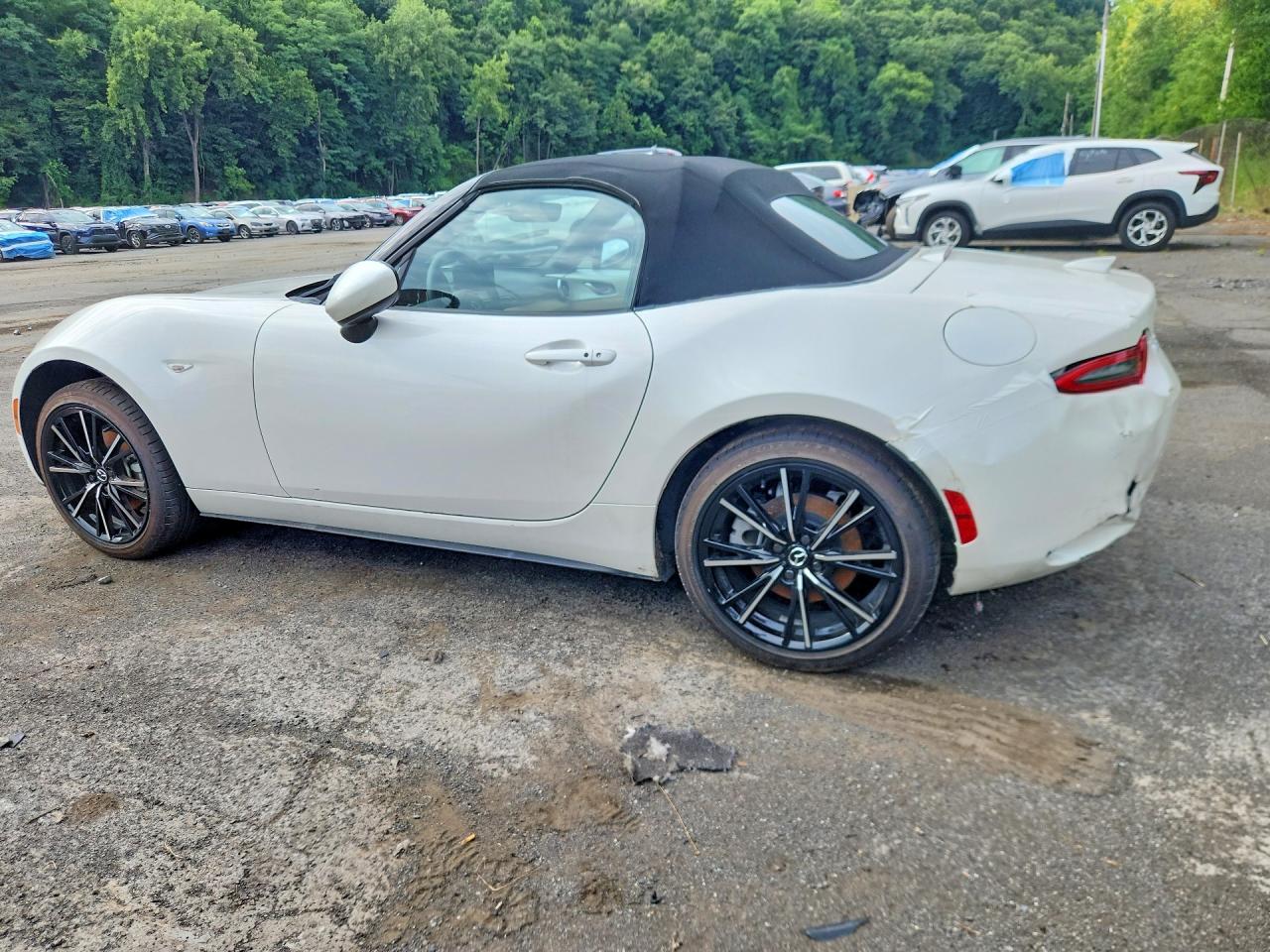 JM1NDAD71T0702663 · 2026 MAZDA MX-5 MIATA · 2/12