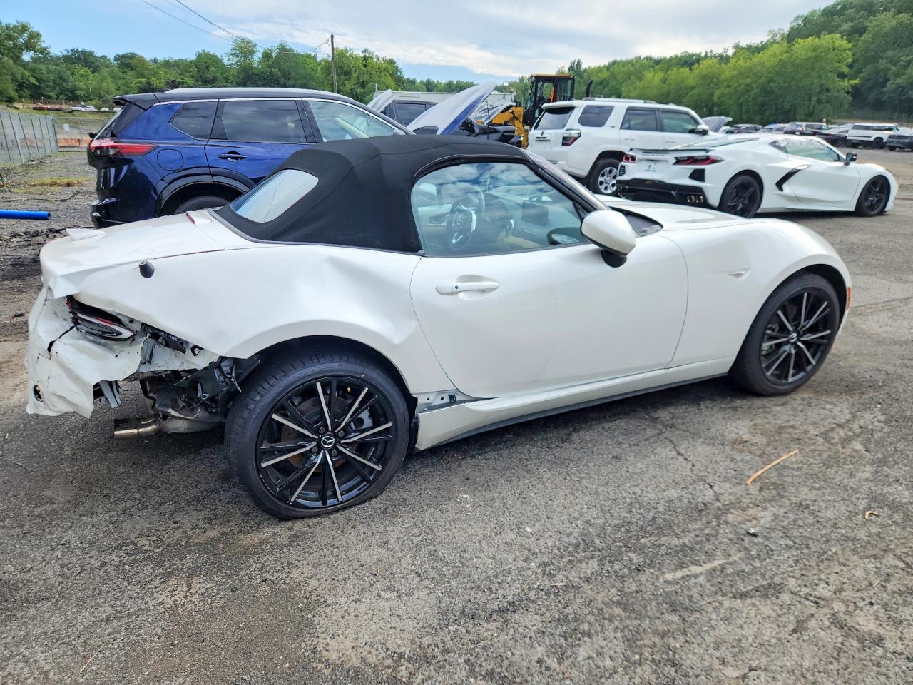 JM1NDAD71T0702663 · 2026 MAZDA MX-5 MIATA · 3/12