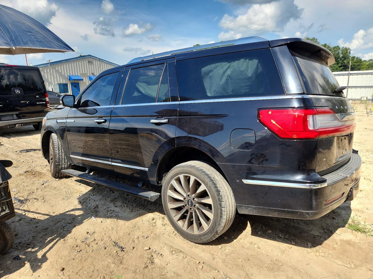 5LMJJ2HT5KEL07299 · 2019 LINCOLN NAVIGATOR · 2/13